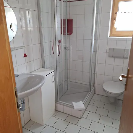 Apartment Gasthaus-pension-ferienwohnung Zum Engel
